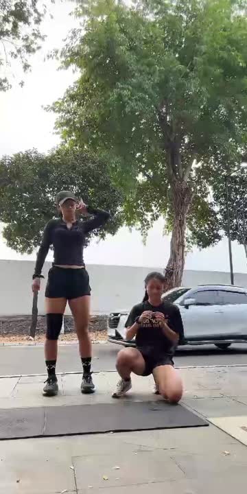 @farahisgood